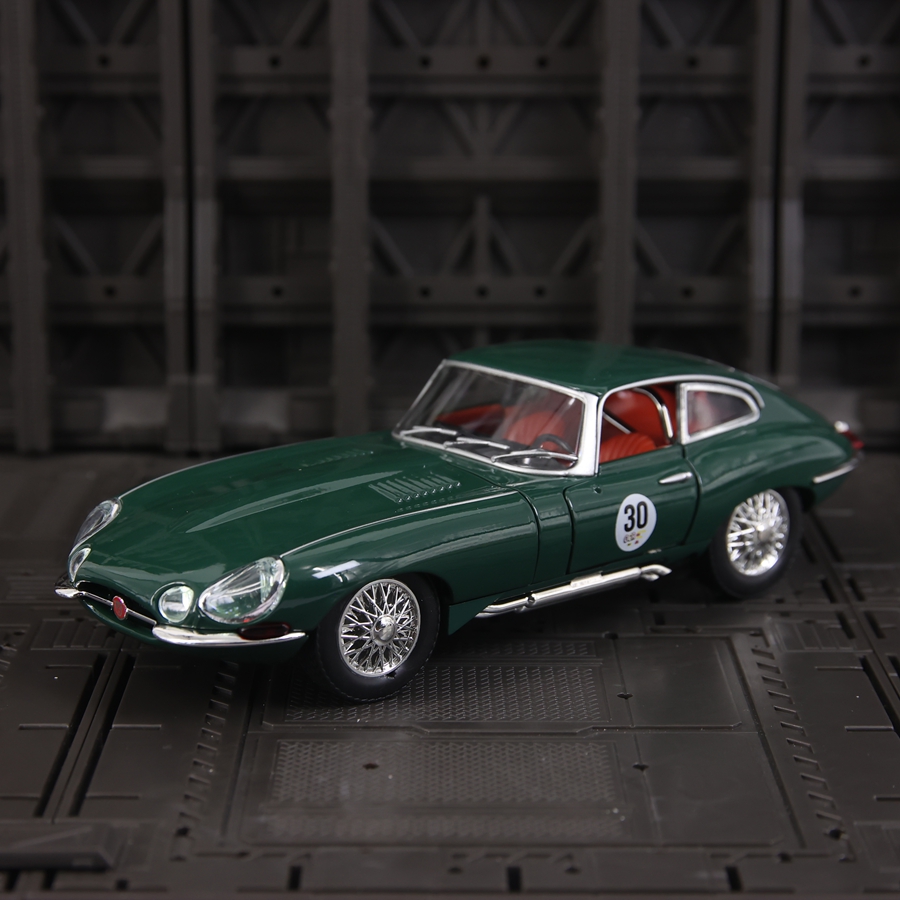 1: 24 simulation Jaguar E-Type - Car Care recension och pris