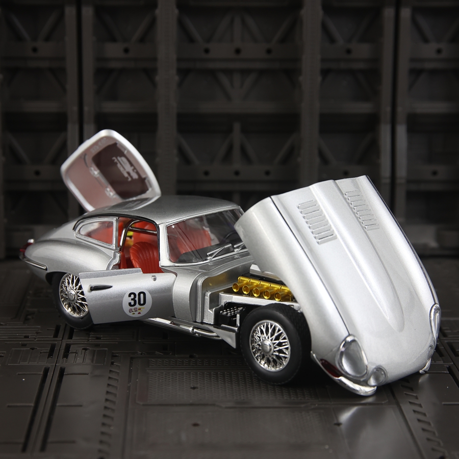 1: 24 simulation Jaguar E-Type - Car Care recension och pris