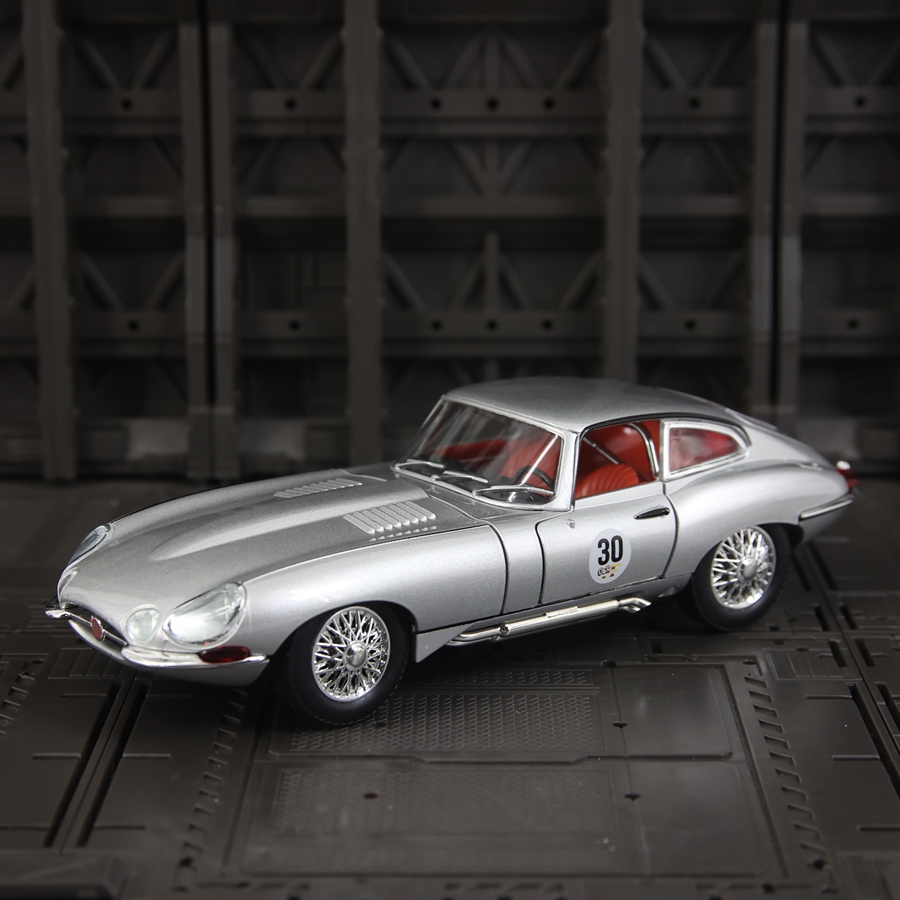 1: 24 Simulation Jaguar E-Type - Car Care recension och pris
